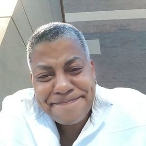 Meet your Posher, Gloria